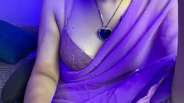 Snapshot of Queen_Angelena chatting on June 2026 05:33:02 PM Queen Angelena online show from June 2026 05:33:02 PM