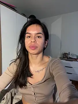 xlovelygirlx online show from February 2025 08:55:01 PM