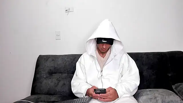 Alessandro Vanni online show from February 2025 03:34:02 AM