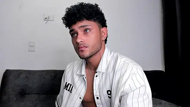 Alessandro Vanni online show from March 2025 01:58:02 AM