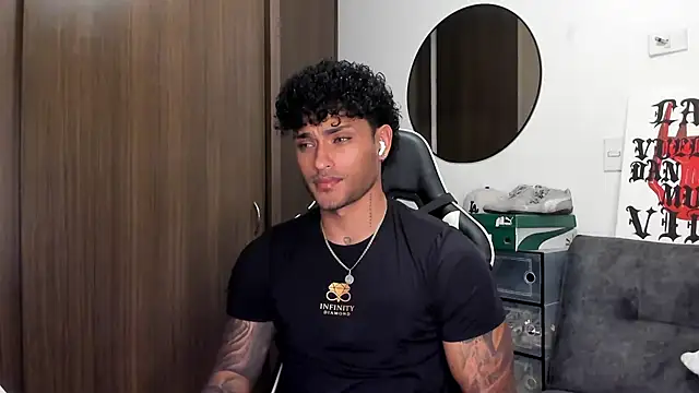 Alessandro Vanni online show from September 2025 02:25:01 AM