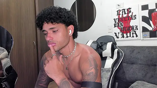 Alessandro Vanni online show from February 2026 03:27:01 AM