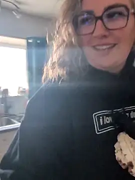 Snapshot of Canadian_BBW chatting on March 2026 09:52:02 PM Canadian BBW online show from March 2026 09:52:02 PM