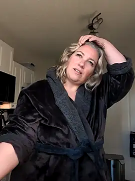 Snapshot of Canadian_BBW chatting on April 2026 01:50:02 PM Canadian BBW online show from April 2026 01:50:02 PM