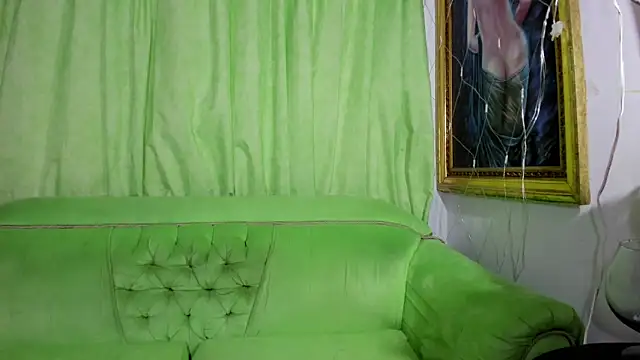 Snapshot of mia_beatles chatting on February 2025 03:43:01 PM mia beatles online show from February 2025 03:43:01 PM