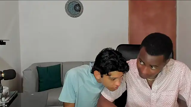 Snapshot of CrissBrownxxx chatting on February 2026 05:21:01 PM CrissBrownxxx online show from February 2026 05:21:01 PM