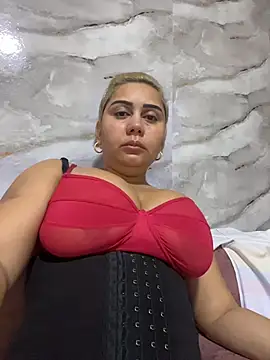 Snapshot of maymercy chatting on November 2025 08:02:01 PM maymercy online show from November 2025 08:02:01 PM