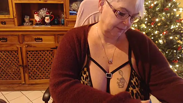 MISS LINDAH online show from December 2024 06:19:02 AM