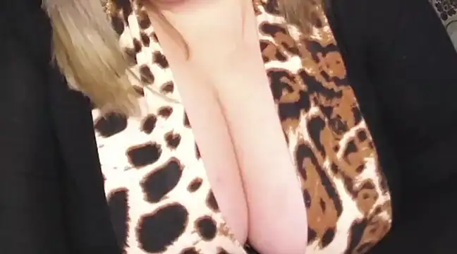 Nimphotease online show from December 2024 11:54:01 AM