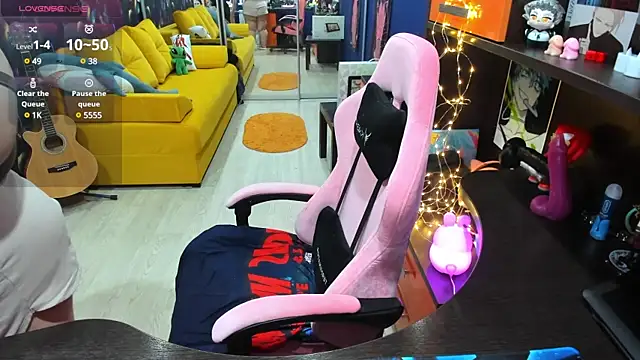 Softie Sofy online show from January 2025 02:37:01 AM