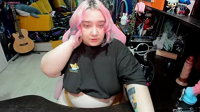 Softie Sofy online show from September 2025 02:12:01 AM