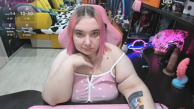 Softie Sofy online show from November 2025 03:29:01 AM