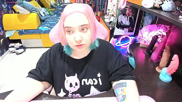 Softie Sofy online show from March 2026 03:45:02 AM