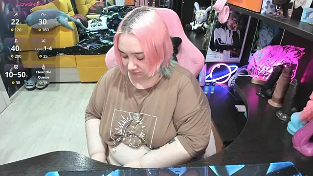 Softie Sofy online show from April 2026 02:26:02 AM