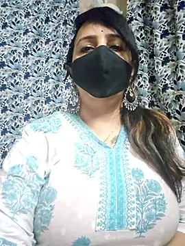 Snapshot of cute-tanvi chatting on January 2026 11:51:02 PM cute-tanvi online show from January 2026 11:51:02 PM