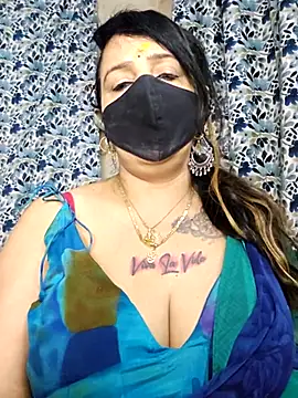 Snapshot of cute-tanvi chatting on January 2026 01:33:02 AM cute-tanvi online show from January 2026 01:33:02 AM