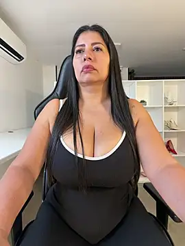 Snapshot of natural_bigboobs chatting on May 2026 07:43:01 PM natural bigboobs online show from May 2026 07:43:01 PM