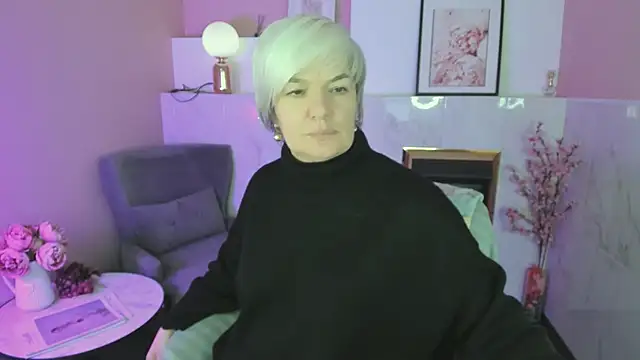 Snapshot of CarmenSoft chatting on April 2026 04:46:01 AM CarmenSoft online show from April 2026 04:46:01 AM