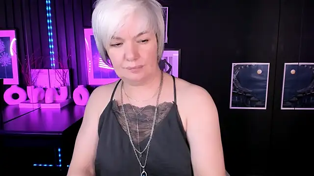 Snapshot of CarmenSoft chatting on May 2026 01:56:01 AM CarmenSoft online show from May 2026 01:56:01 AM