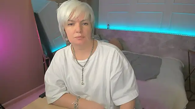 Snapshot of CarmenSoft chatting on June 2026 09:01:02 AM CarmenSoft online show from June 2026 09:01:02 AM