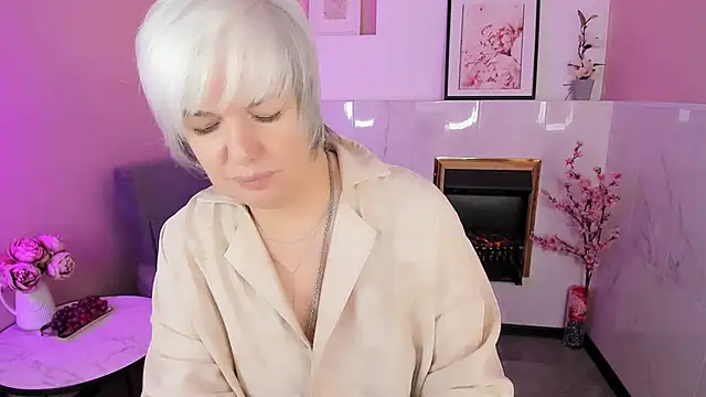 Snapshot of CarmenSoft chatting on June 2026 08:47:01 PM CarmenSoft online show from June 2026 08:47:01 PM