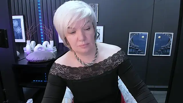 Snapshot of CarmenSoft chatting on June 2026 08:50:02 AM CarmenSoft online show from June 2026 08:50:02 AM