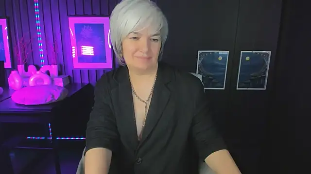 Snapshot of CarmenSoft chatting on June 2026 10:15:01 AM CarmenSoft online show from June 2026 10:15:01 AM