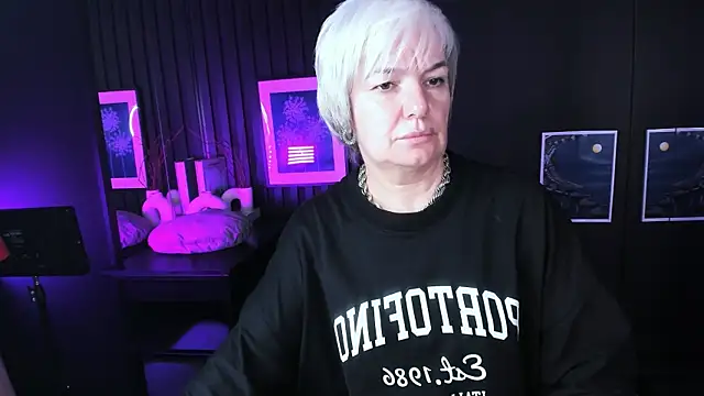 Snapshot of CarmenSoft chatting on July 2026 05:11:01 PM CarmenSoft online show from July 2026 05:11:01 PM