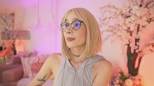 Snapshot of DalahiaRush chatting on November 2025 07:02:02 PM DalahiaRush online show from November 2025 07:02:02 PM