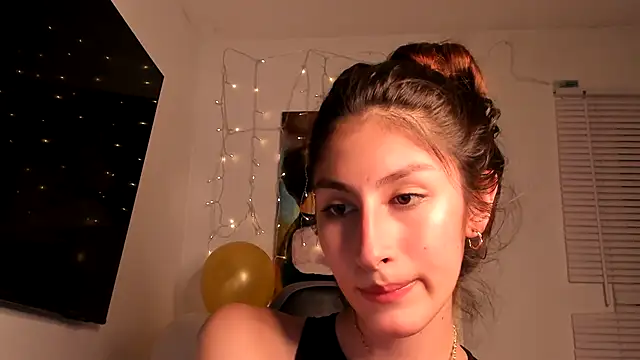Snapshot of valeria_gonzales_ chatting on December 2024 12:13:01 AM valeria gonzales online show from December 2024 12:13:01 AM