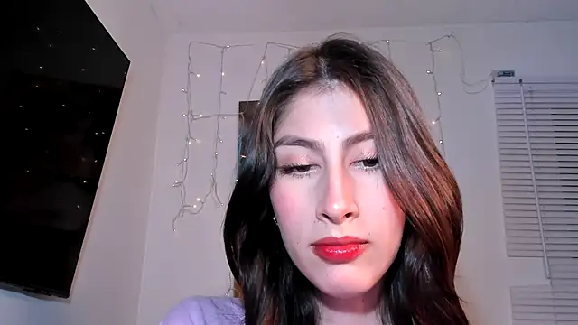 Snapshot of valeria_gonzales_ chatting on January 2025 04:07:01 AM valeria gonzales online show from January 2025 04:07:01 AM