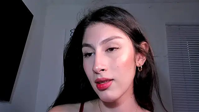 Snapshot of valeria_gonzales_ chatting on February 2025 10:31:02 PM valeria gonzales online show from February 2025 10:31:02 PM