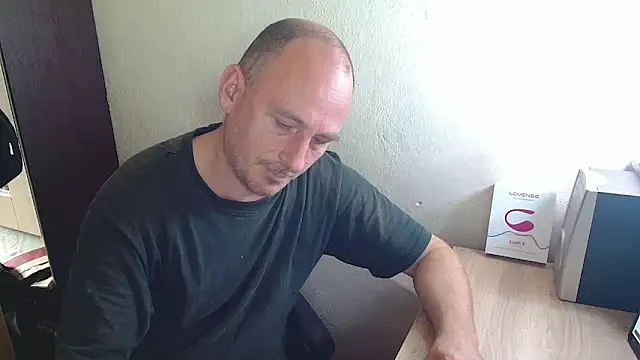 Johan   Barker online show from November 2025 01:06:02 PM