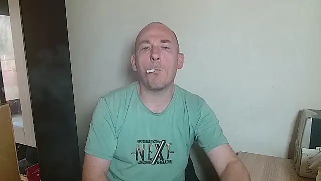 Snapshot of Johan___Barker chatting on March 2026 12:30:01 PM Johan Barker online show from March 2026 12:30:01 PM