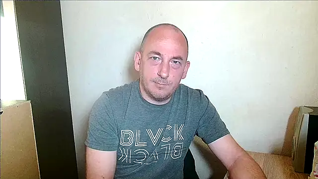 Snapshot of Johan___Barker chatting on April 2026 08:28:02 AM Johan Barker online show from April 2026 08:28:02 AM