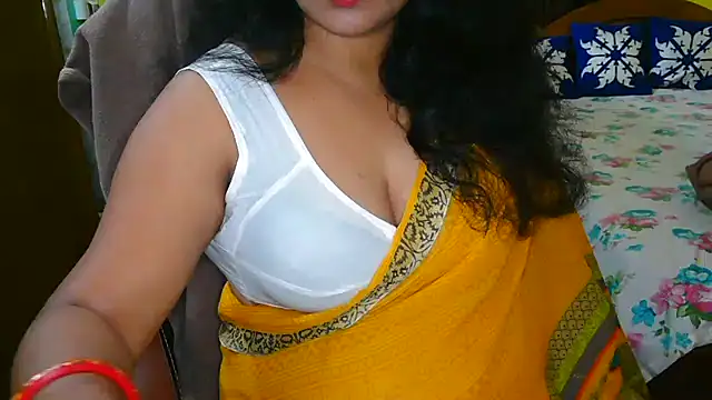 Snapshot of Anushka_21 chatting on December 2024 06:26:01 AM Anushka 21 online show from December 2024 06:26:01 AM