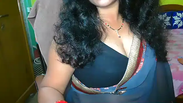 Snapshot of Anushka_21 chatting on December 2024 07:27:02 PM Anushka 21 online show from December 2024 07:27:02 PM