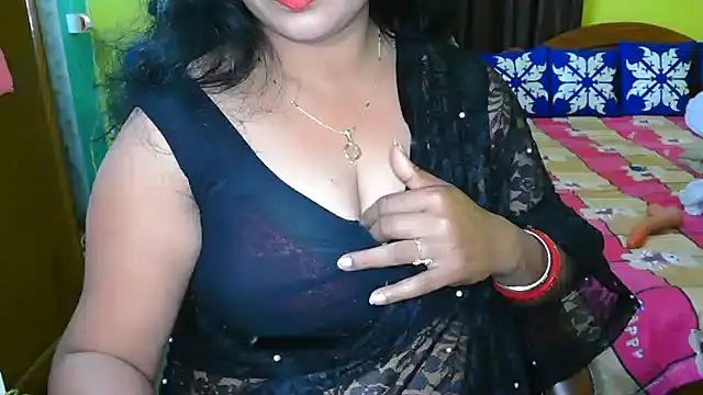 Snapshot of Anushka_21 chatting on January 2025 07:43:01 PM Anushka 21 online show from January 2025 07:43:01 PM