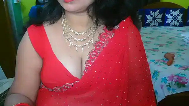 Snapshot of Anushka_21 chatting on February 2025 06:44:01 PM Anushka 21 online show from February 2025 06:44:01 PM