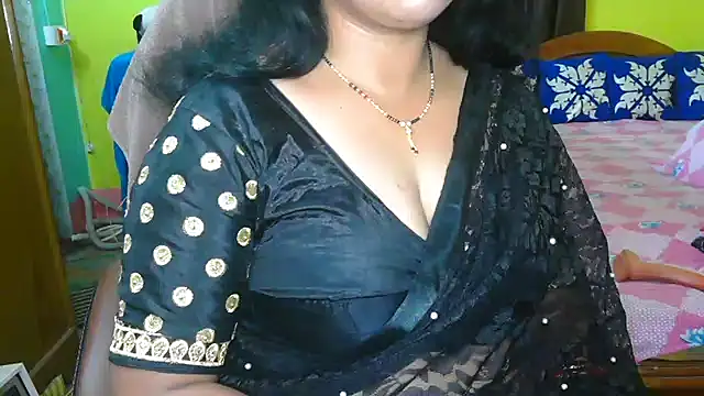 Snapshot of Anushka_21 chatting on February 2025 07:04:02 PM Anushka 21 online show from February 2025 07:04:02 PM