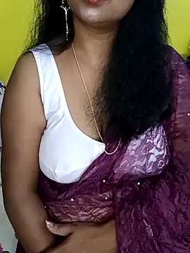 Snapshot of Anushka_21 chatting on September 2025 05:56:02 PM Anushka 21 online show from September 2025 05:56:02 PM