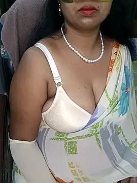 Snapshot of Anushka_21 chatting on October 2025 07:25:02 PM Anushka 21 online show from October 2025 07:25:02 PM