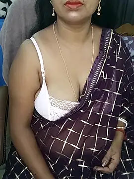 Snapshot of Anushka_21 chatting on October 2025 12:43:02 AM Anushka 21 online show from October 2025 12:43:02 AM