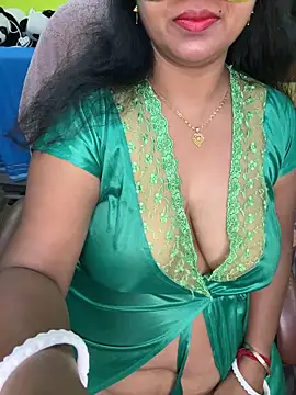 Snapshot of Anushka_21 chatting on October 2025 02:01:02 AM Anushka 21 online show from October 2025 02:01:02 AM