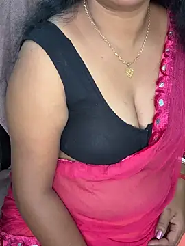 Snapshot of Anushka_21 chatting on November 2025 01:52:01 AM Anushka 21 online show from November 2025 01:52:01 AM