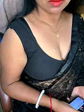 Snapshot of Anushka_21 chatting on November 2025 06:56:02 PM Anushka 21 online show from November 2025 06:56:02 PM