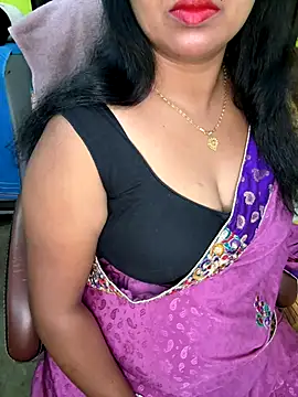 Snapshot of Anushka_21 chatting on November 2025 07:03:03 PM Anushka 21 online show from November 2025 07:03:03 PM