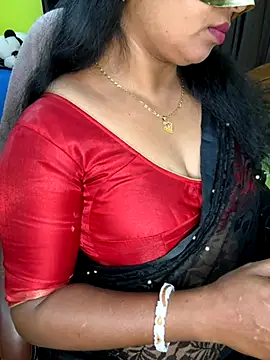 Snapshot of Anushka_21 chatting on November 2025 07:05:02 PM Anushka 21 online show from November 2025 07:05:02 PM