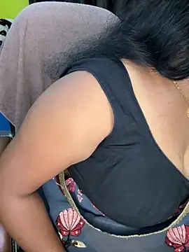 Snapshot of Anushka_21 chatting on November 2025 06:21:02 PM Anushka 21 online show from November 2025 06:21:02 PM