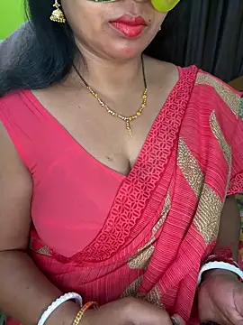 Snapshot of Anushka_21 chatting on December 2025 06:01:02 PM Anushka 21 online show from December 2025 06:01:02 PM